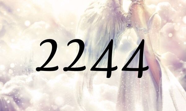 天使數字２２４４的含義是『天使就在你的身邊』。