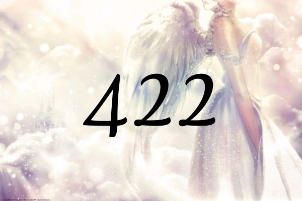 天使數字422的意義是『放下對未來的恐懼，集中於當下吧』