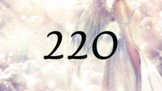 天使數字220的意義是『與神明進行交流，滿懷希望』