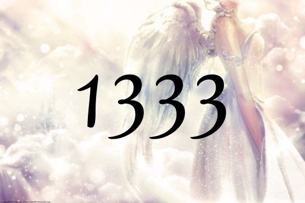 天使數字1333的意義是『大師們正在集結於你的周圍支持你』