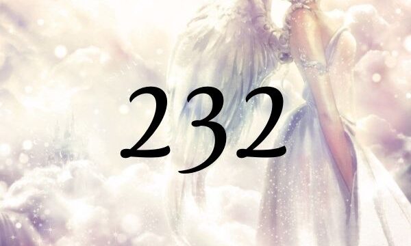 天使數字232的意義是『請專注於大師們傾注到您身上的愛』