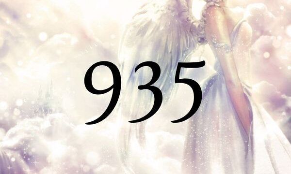天使數字935的含義是『您的人生將會發生變化。』